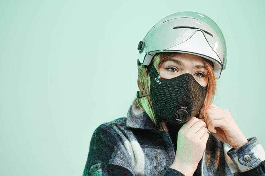 R-Pur Nano Light on Cyclist