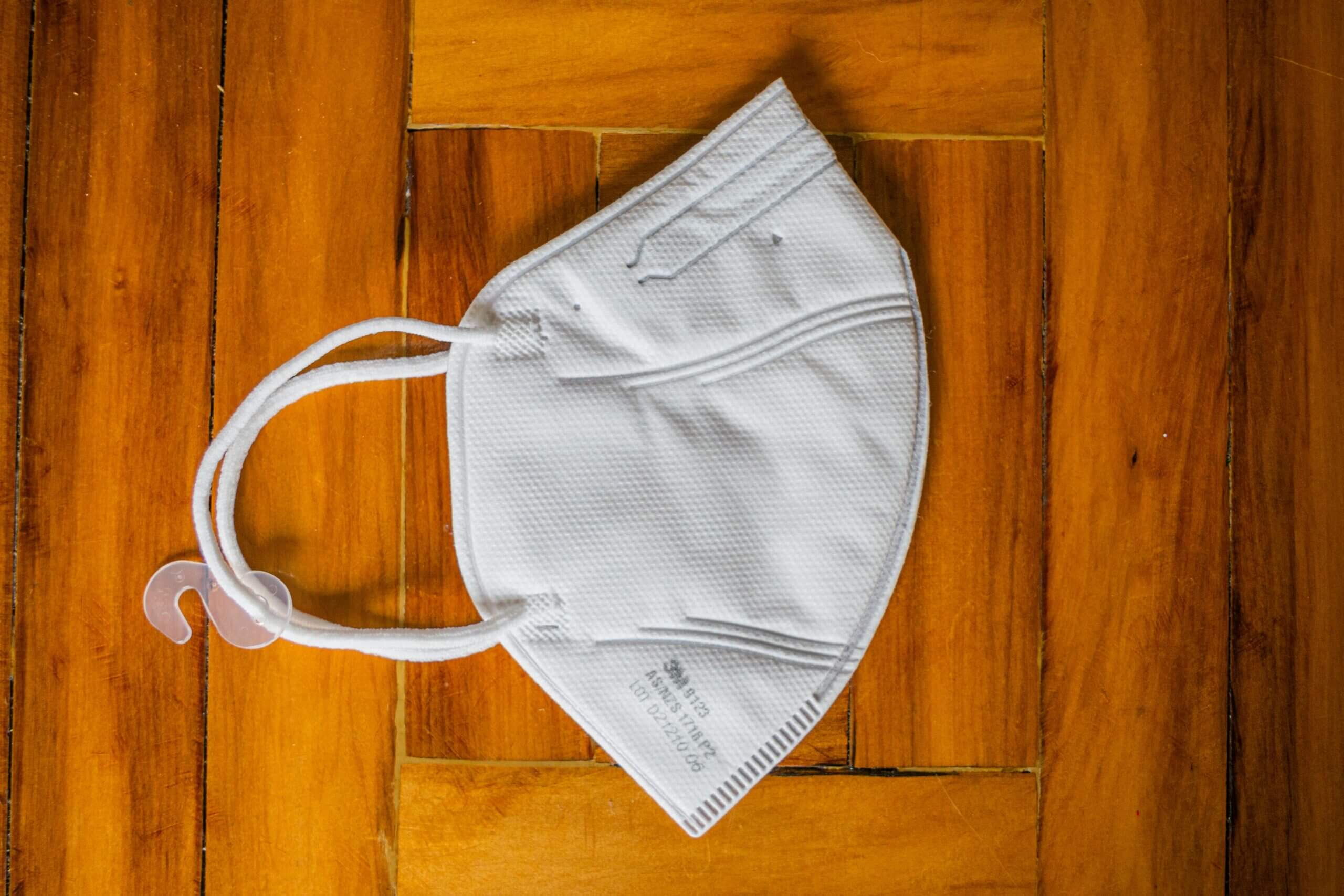 3M 9123 Disposable Mask