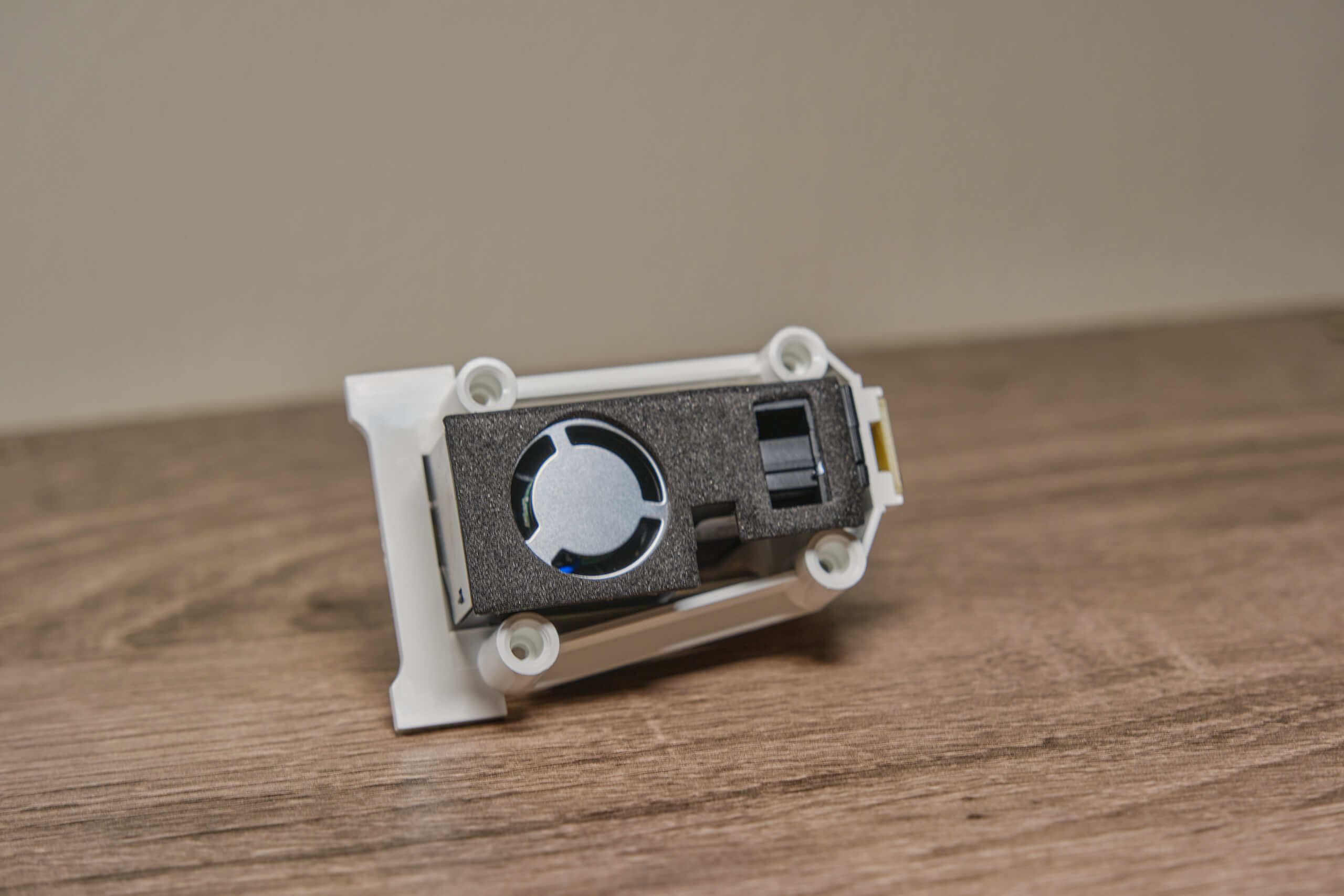 Ikea Vindstyrka Indoor Air Quality Monitor Review 4 Sensirion SEN54 Sensor IKEA