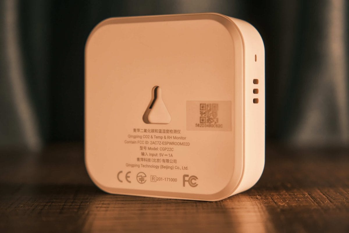 Smartair Co2 Monitor Review - A More Affordable Aranet4? 9 SmartAir CO2 Monitor Back