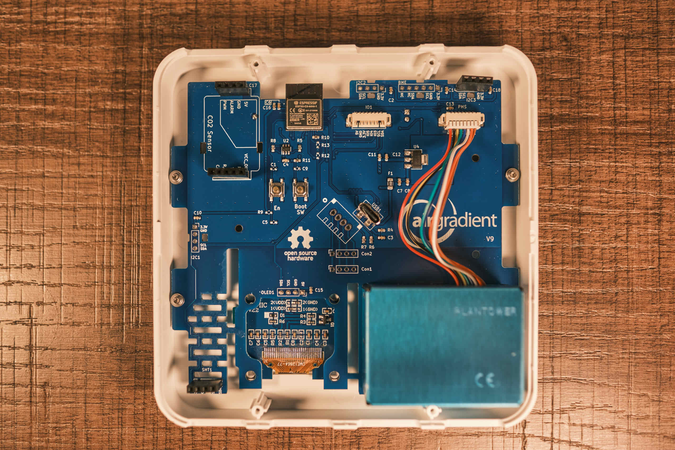 Airgradient One Review - An Open-Source, Affordable Air Quality Monitor 3 AirGradient One Inside