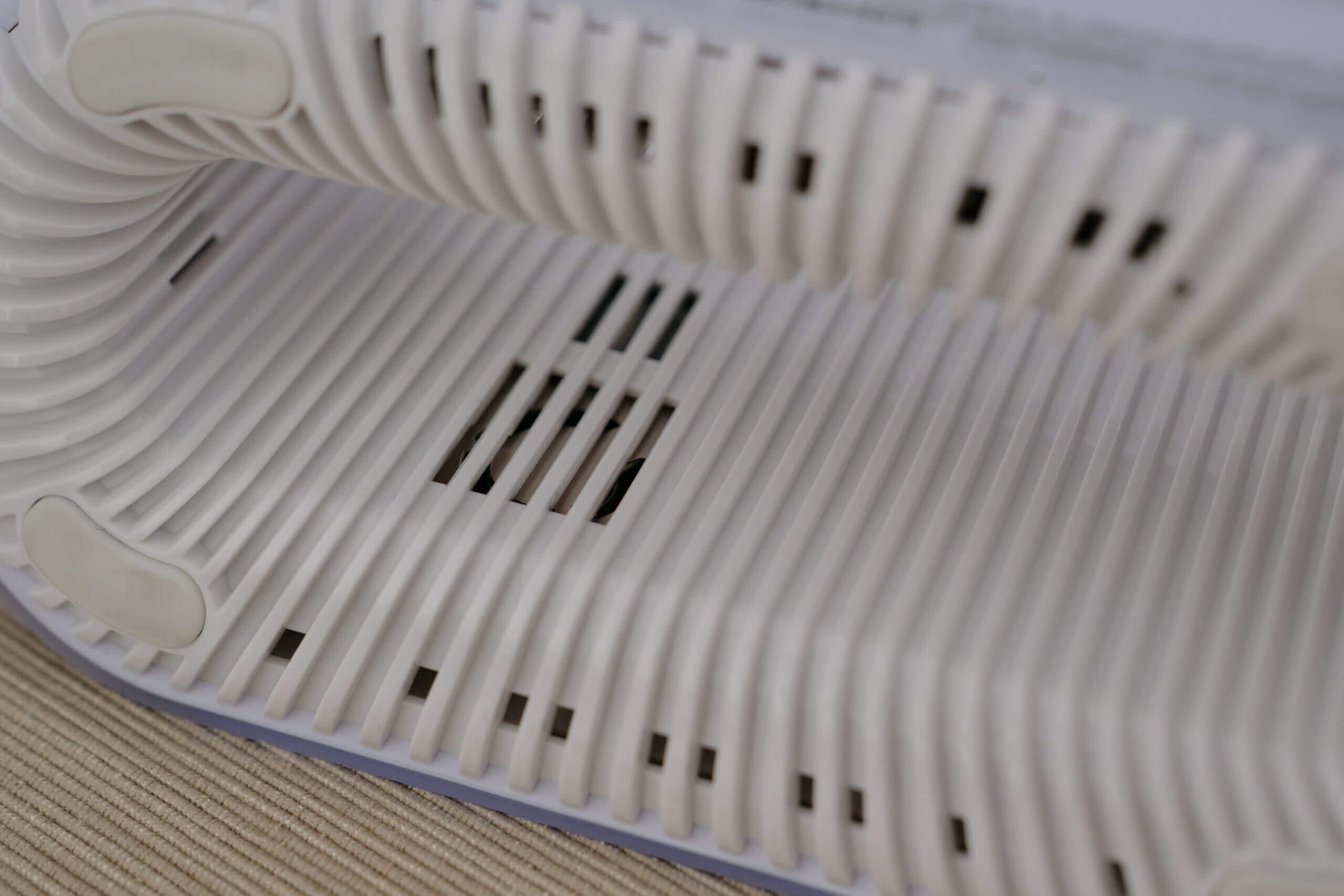 Iqair Airvisual Pro Review - The Most Famous Air Quality Monitor For A Reason? 15 AirVisual Pro PM sensor Vent