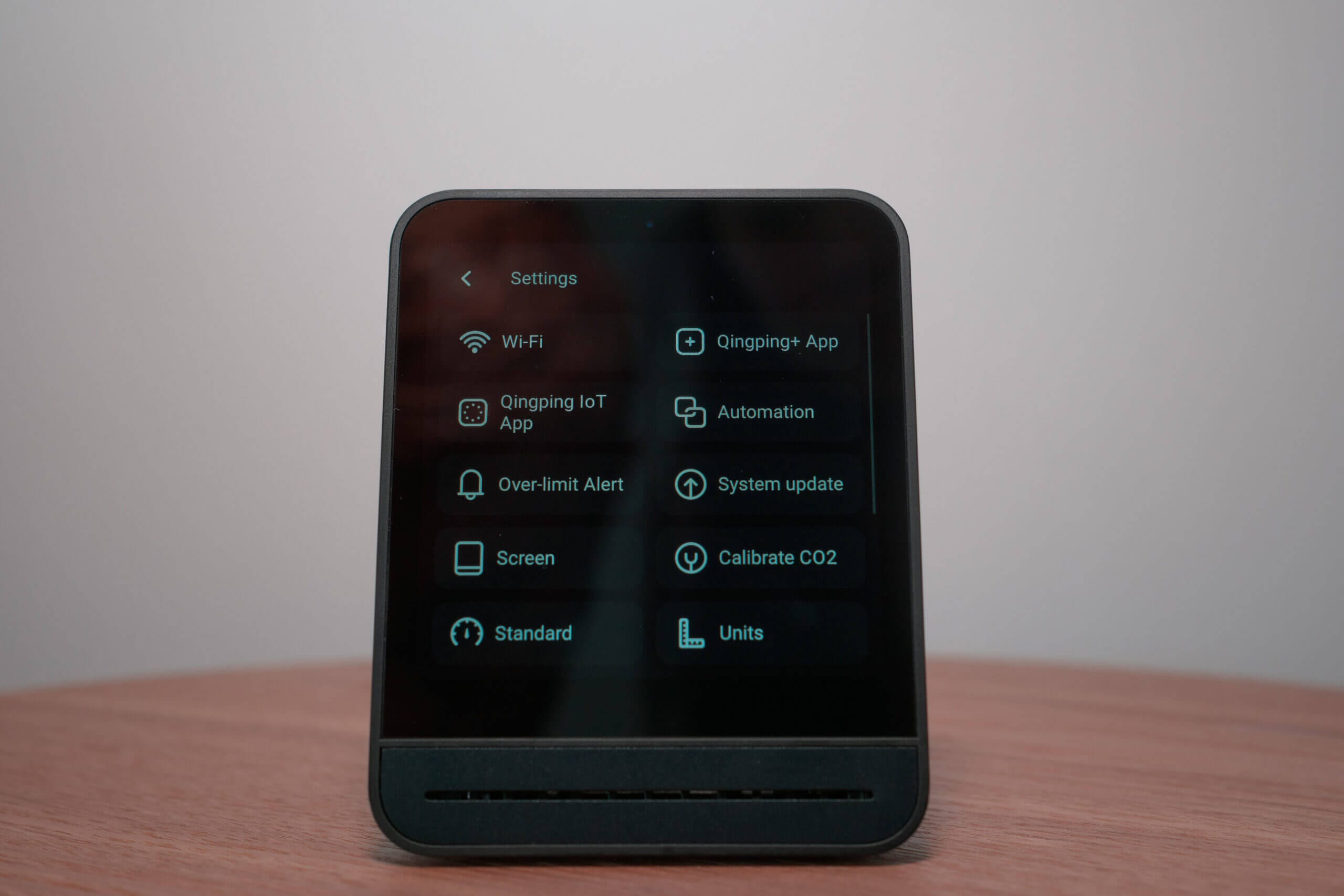 Qingping Air Quality Monitor Settings Screen