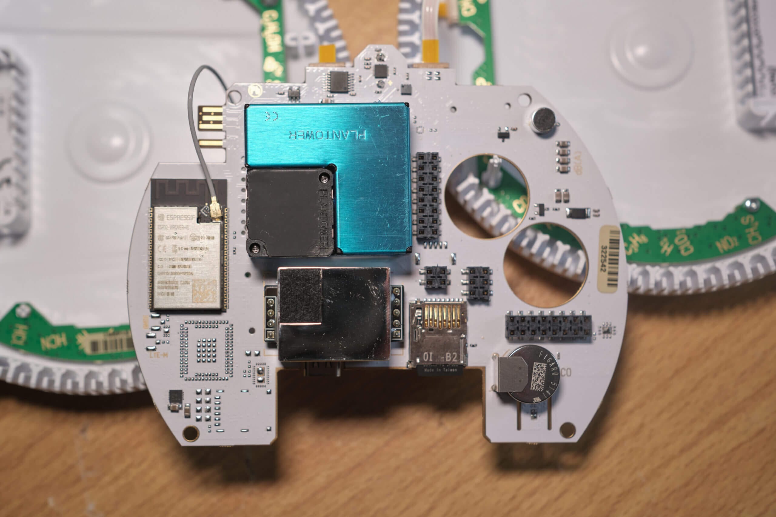 Air-Q Review - The Most Comprehensive Air Quality Monitor 5 Air Q Basic Plantower Sensor