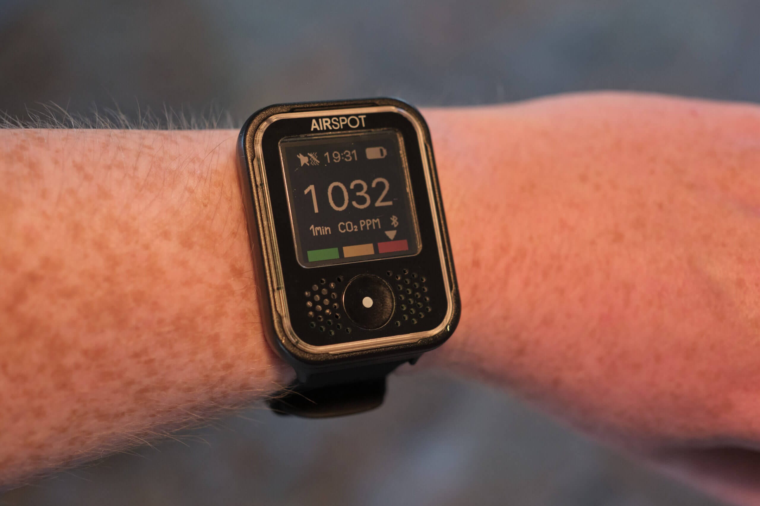 Airspot Review - A Tiny Carbon Dioxide Monitor That Can Be Worn As A Watch! 5 AirSpot Health CO2 Monitor Wrist Strap
