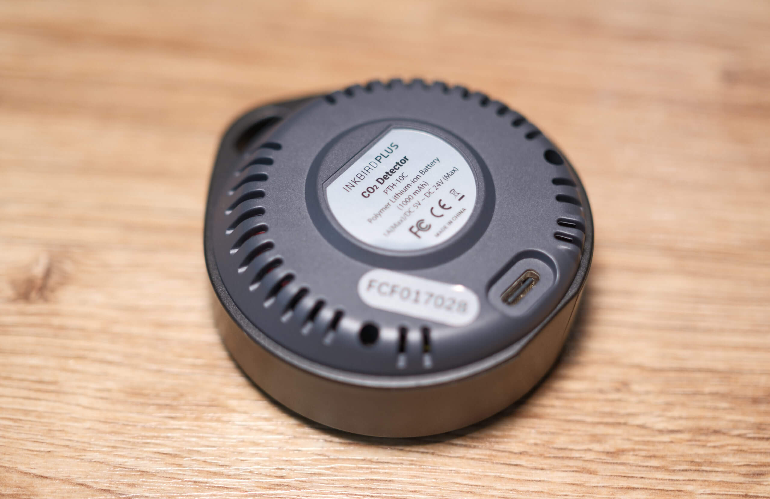 Inkbird Pth-10C - My New Favourite Affordable Carbon Dioxide Monitor 6 INKBIRD PTH 10C Monitor Back