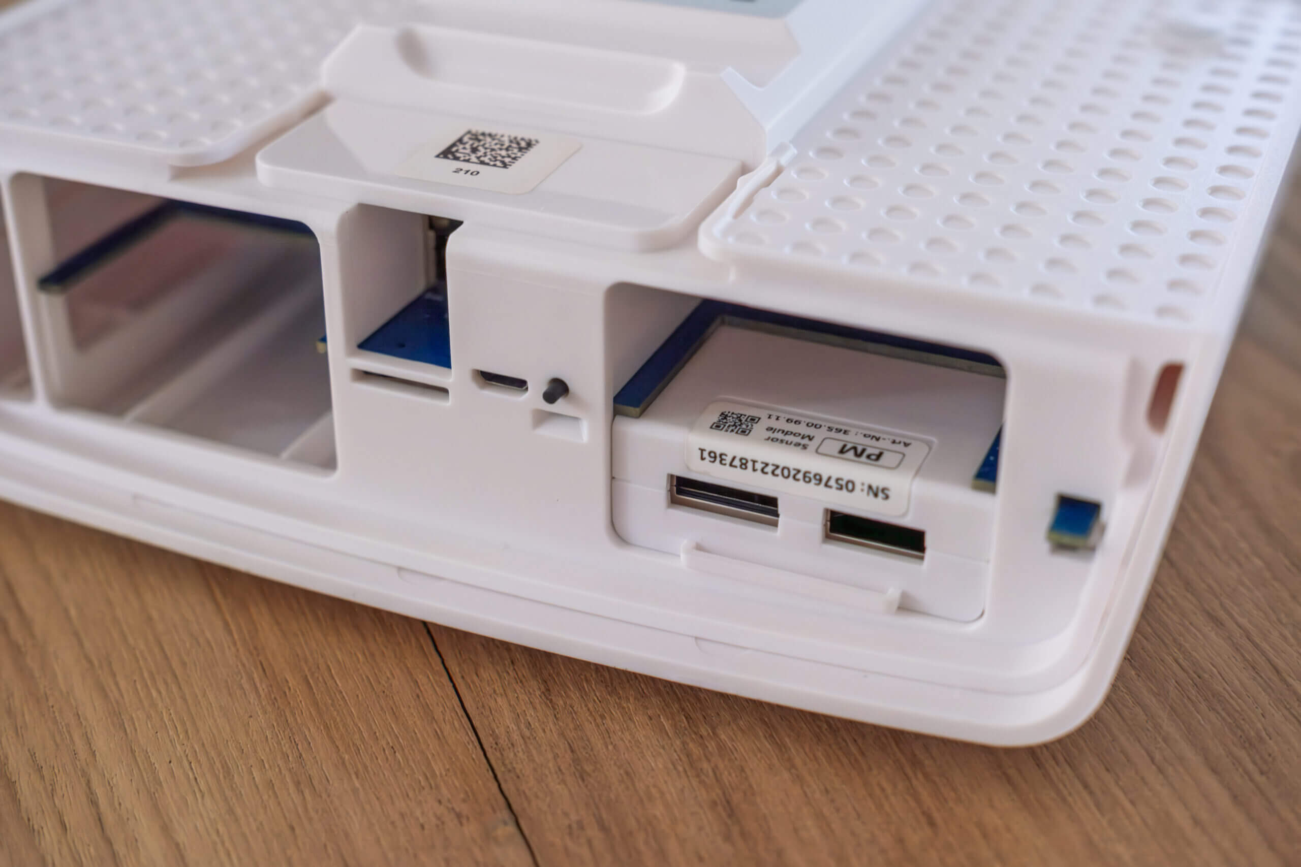 AirVisual Pro Sockets